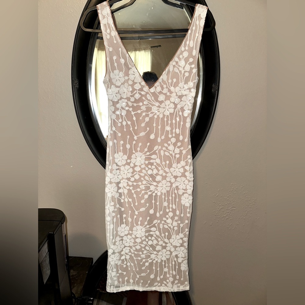Elegant White Floral Dress